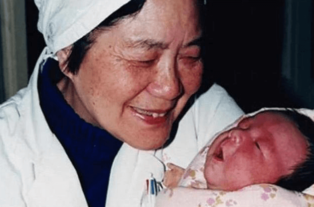 32年前，全国首例“试管婴儿”出生如今怎么样了？
